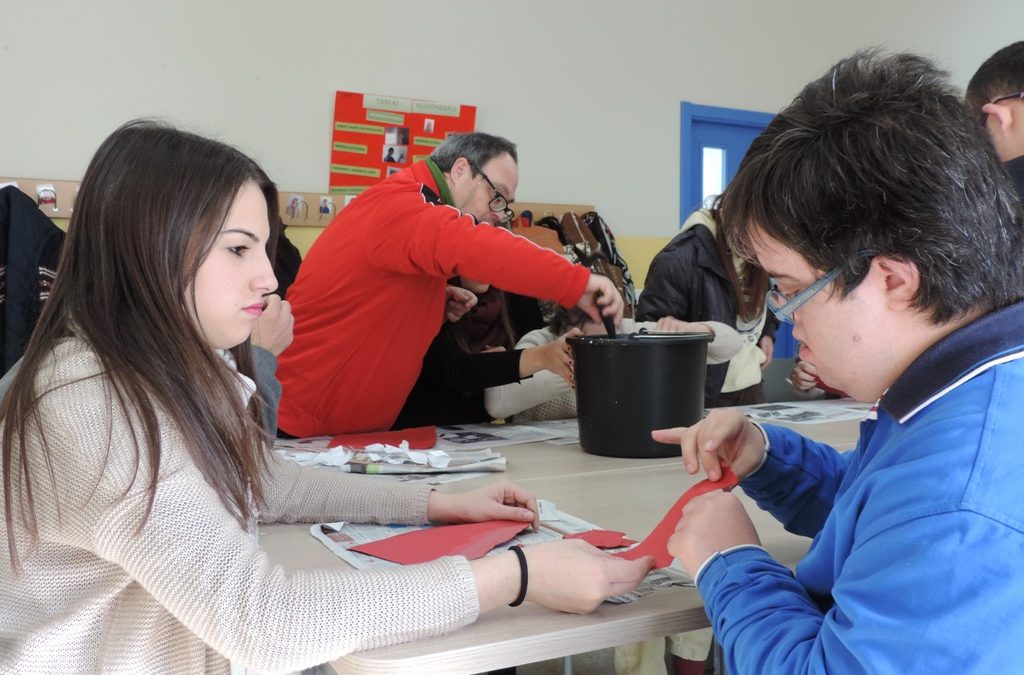 El proyecto ReciclArte de Madre Coraje ofrece formación a 56 voluntarios con discapacidad