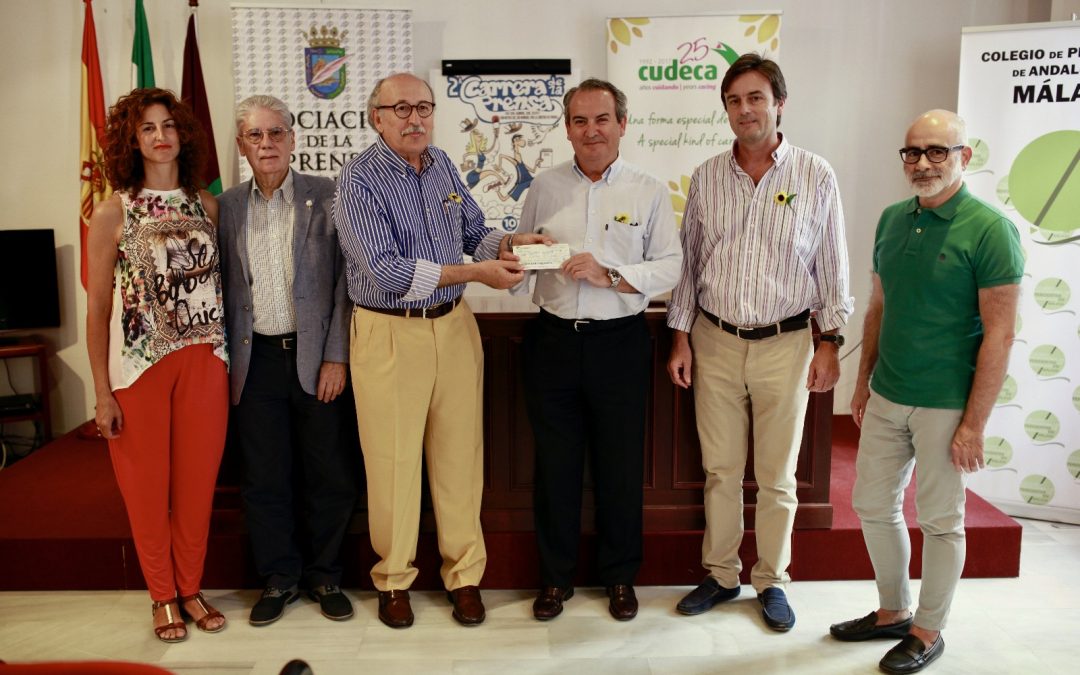 Entrega de la recaudación de la Carrera de la Prensa a la Fundación Cudeca