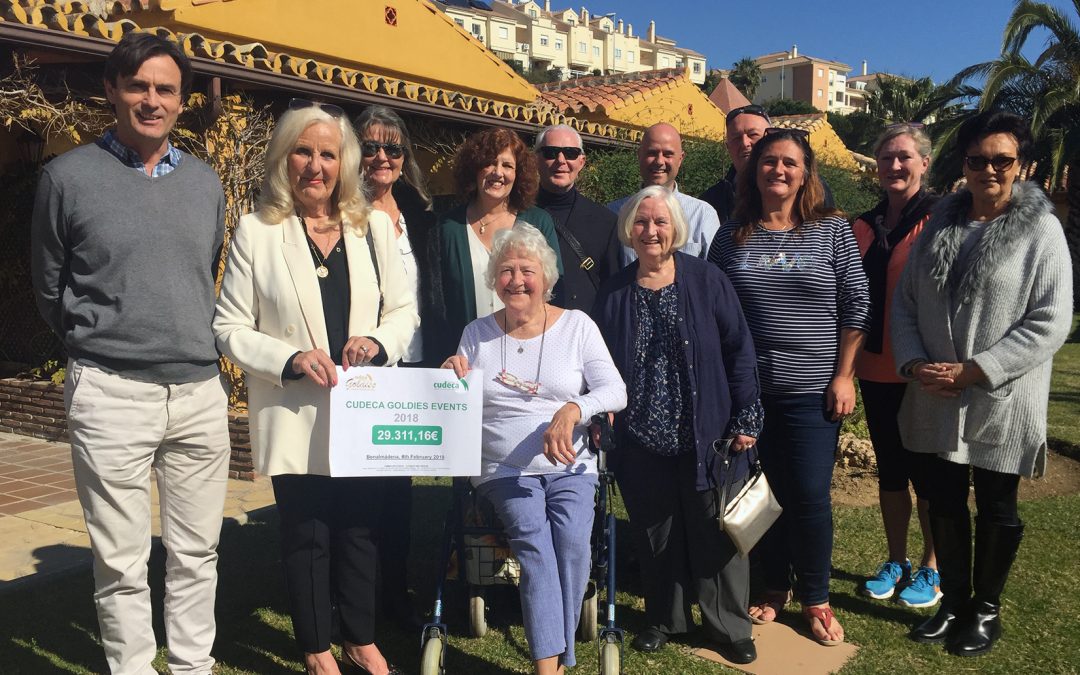 El grupo de voluntarios “Cudeca Goldies” presenta en el centro de la fundación sus actividades previstas para 2019