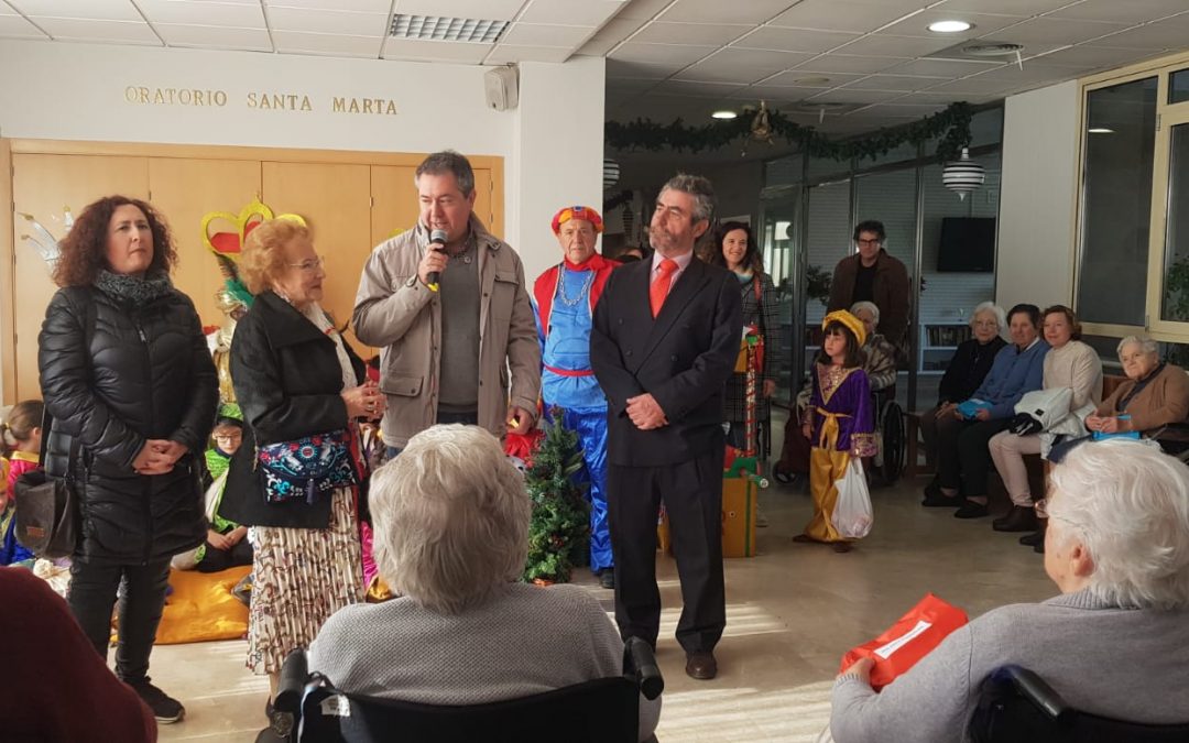 Unas Navidades muy especiales para los mayores de la Fundación Doña María