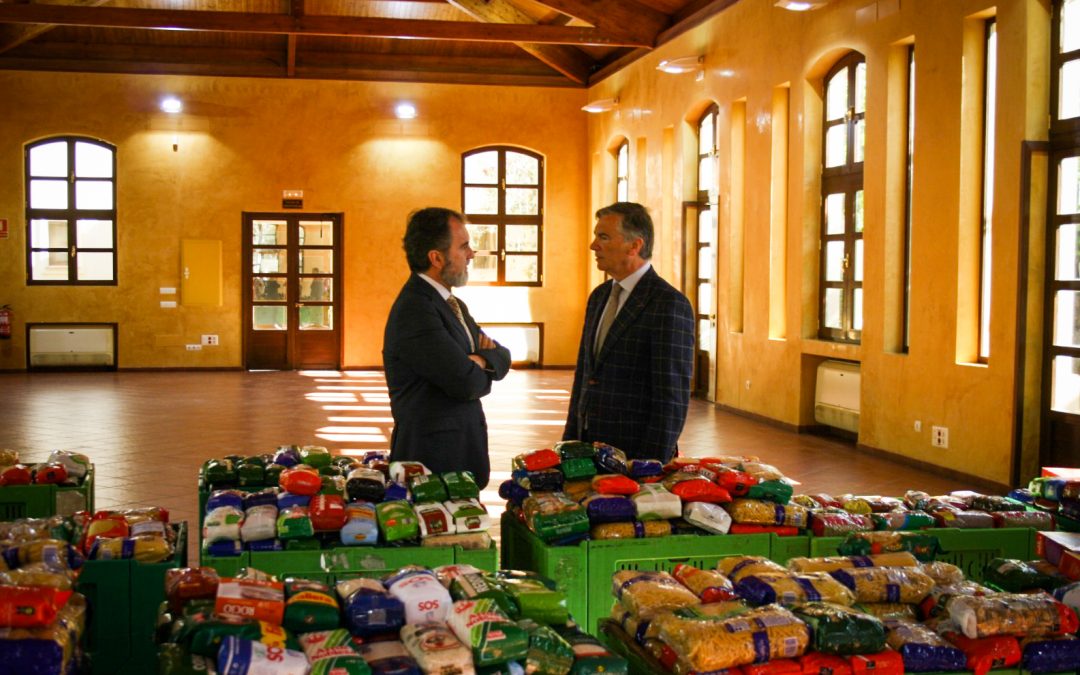 La Real Escuela entrega a Cruz Roja más de 4.500 kilos de alimentos