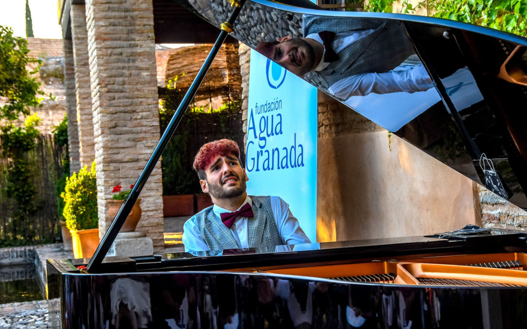 La música de Chopin inunda el Aljibe del Rey con el piano de Raúl Pérez gracias a la Fundación Agua Granada