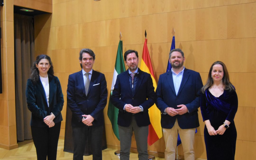 Expertos académicos y del sector musical de la Semana Santa profundizan en CEU Andalucía sobre las nuevas perspectivas de la música procesional