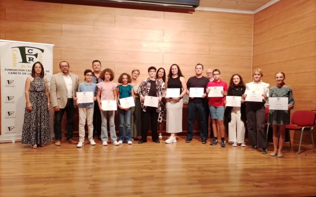 La Fundación Caja Rural de Cañete de las Torres celebra la entrega de los Premios a los Mejores Expedientes 2023-24