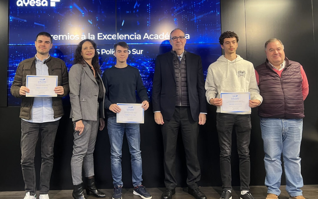 Fundación Ayesa premia los mejores expedientes académicos del IES Polígono Sur de Sevilla