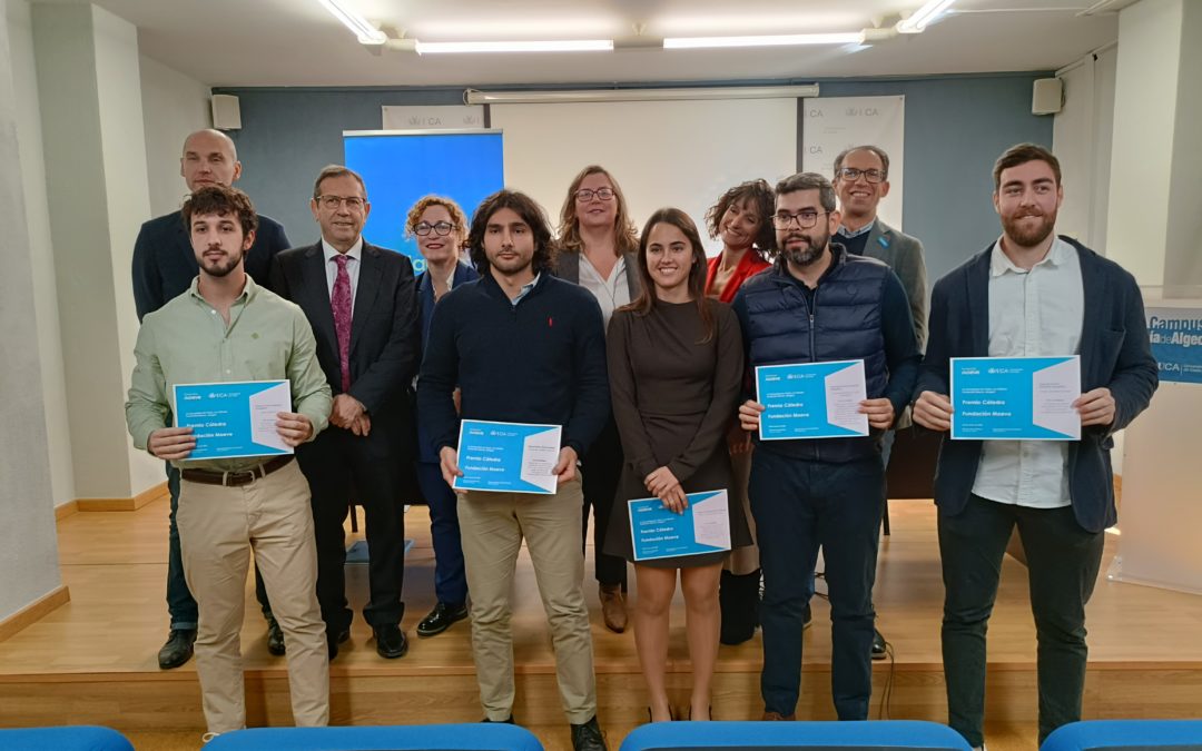 Cinco alumnos destacan en los premios de la Cátedra Fundación Moeve en la UCA