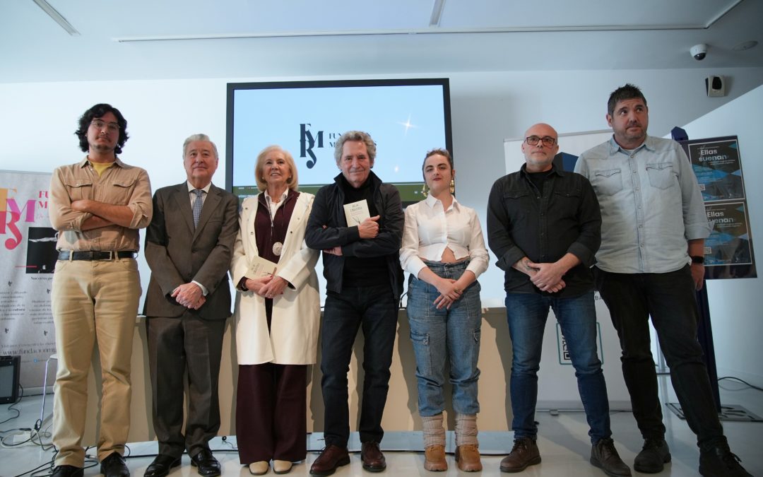 La Fundación Miguel Ríos y la Fundación Antonio Gala firman un convenio de colaboración en el Centro Cultural CajaGranada para impulsar la unión entre música y poesía